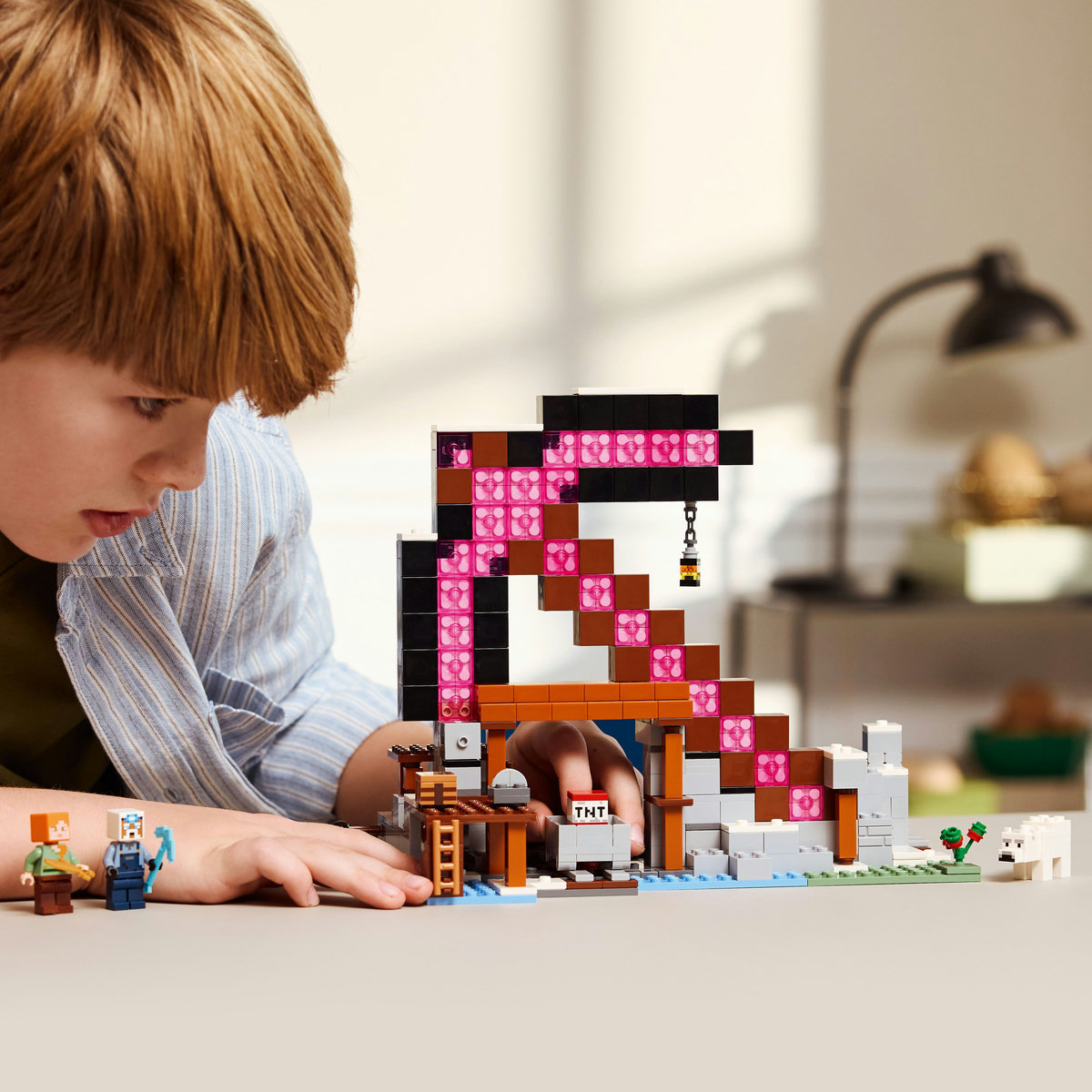 21277-lego-minecraft-4